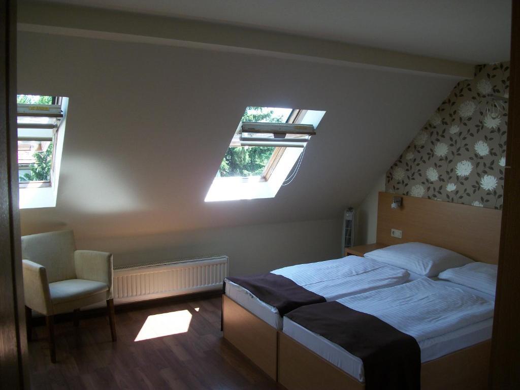 Hotel Viktoria Balatonalmádi Cameră foto