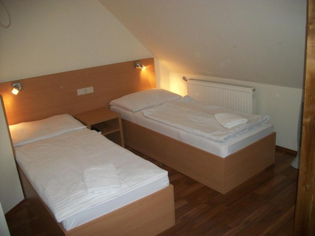 Hotel Viktoria Balatonalmádi Cameră foto