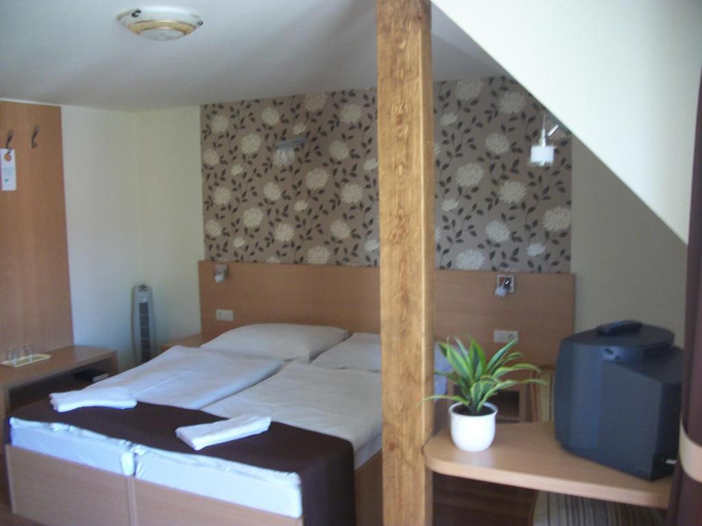 Hotel Viktoria Balatonalmádi Cameră foto