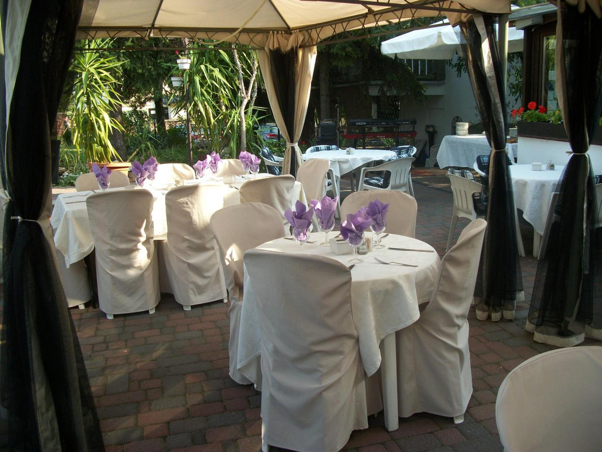 Hotel Viktoria Balatonalmádi Exterior foto